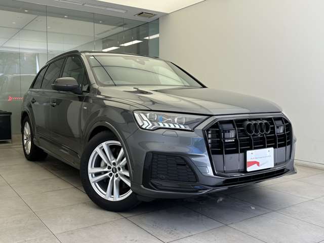 Audi Q7 6
