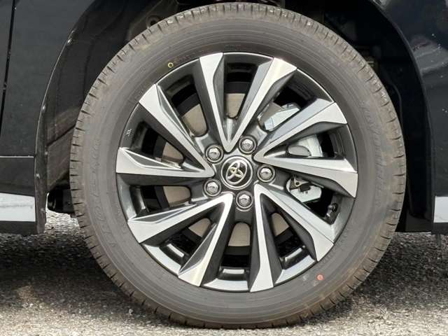 Toyota Voxy 12