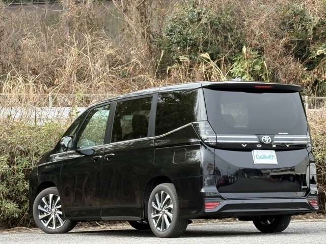 Toyota Voxy 5