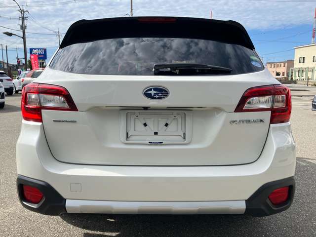Subaru Legacy Outback 10