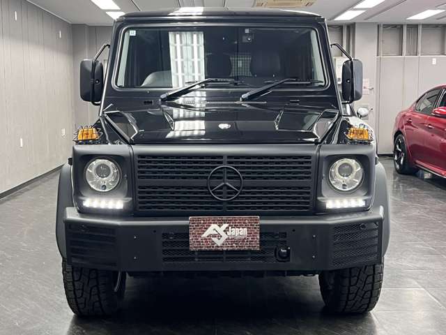 Mercedes-Benz G-Class 8