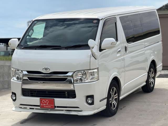 Toyota Hiace Van 2