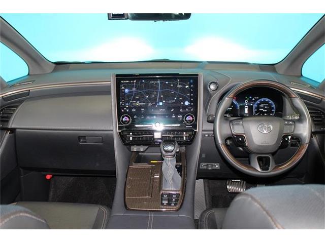 Toyota Alphard 8