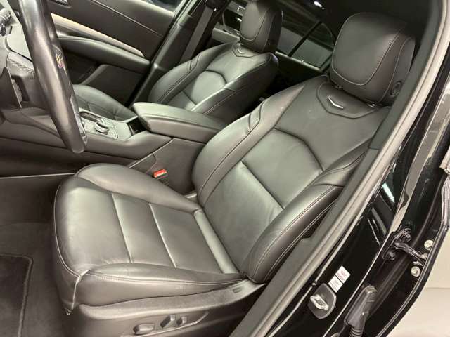 Cadillac XT4 3