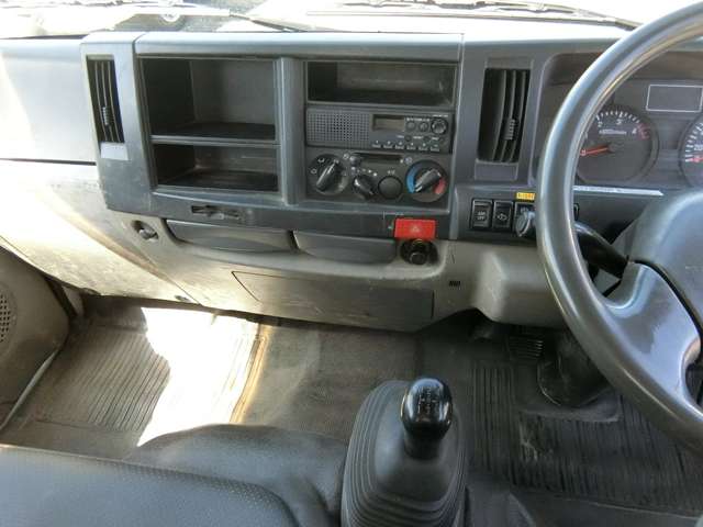 Isuzu Elf 11