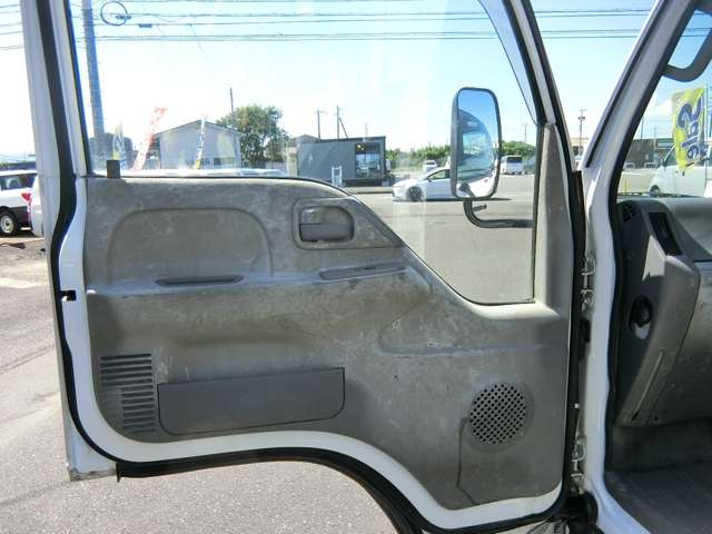 Isuzu Elf 9