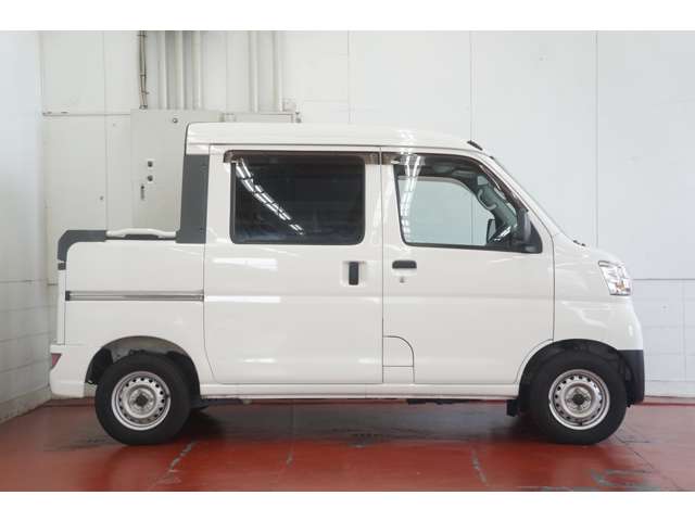 Daihatsu Hijet Deck Van 4