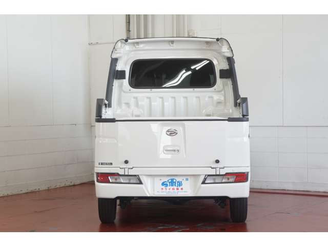 Daihatsu Hijet Deck Van 6