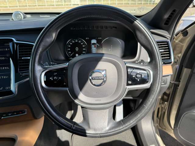 Volvo XC90 11