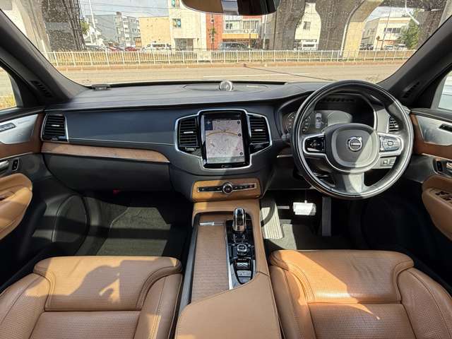Volvo XC90 10