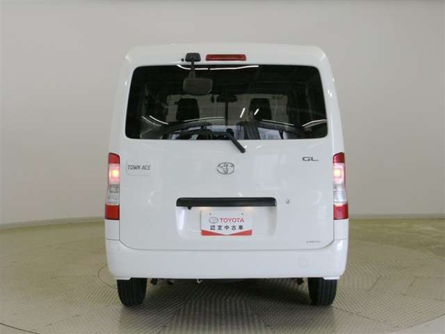 Toyota Town Ace Van 3