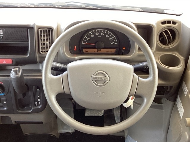 Nissan NV100 Clipper 3