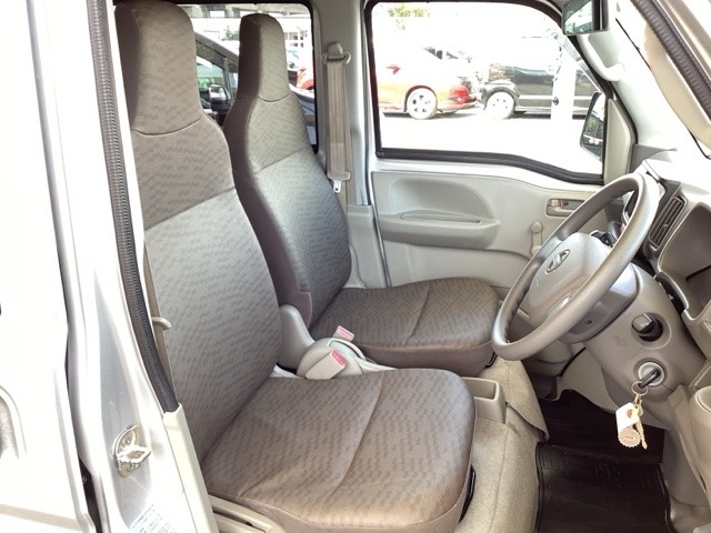 Nissan NV100 Clipper 10