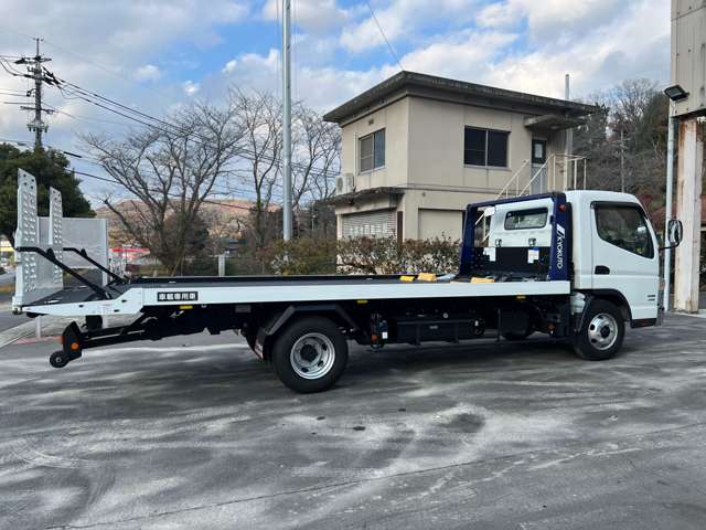 Mitsubishi Fuso Canter 4