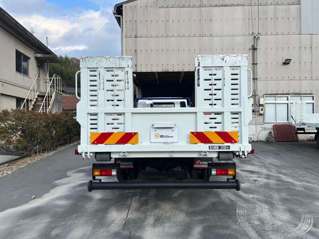 Mitsubishi Fuso Canter 5