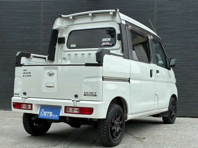 Daihatsu Hijet Deck Van 12