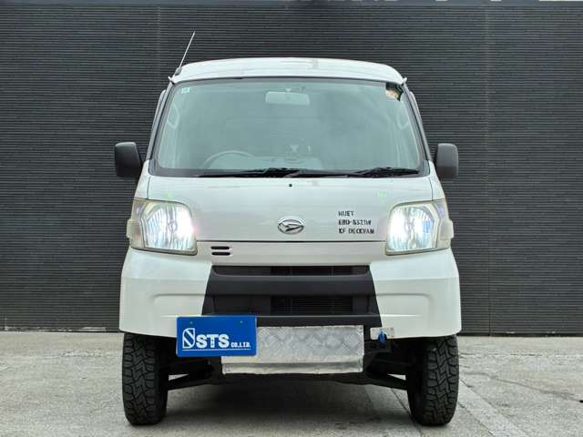 Daihatsu Hijet Deck Van 9