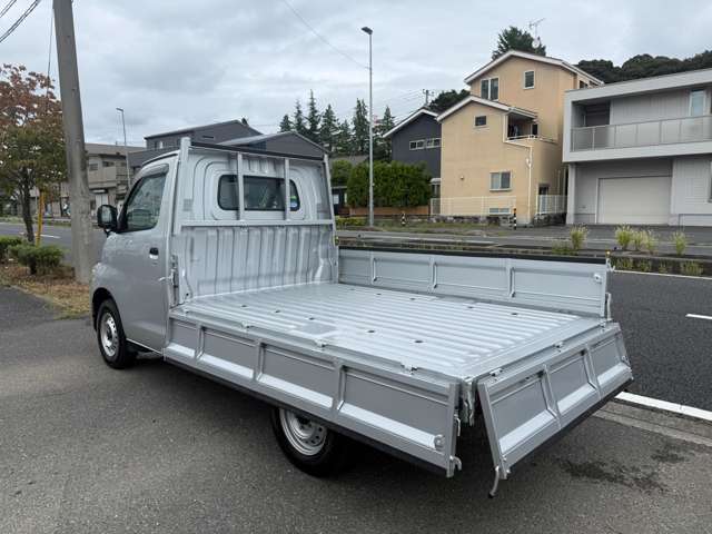 Mazda Bongo Truck 12