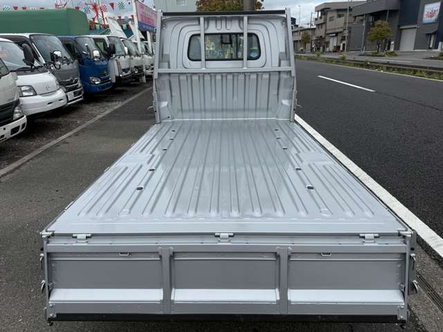 Mazda Bongo Truck 10
