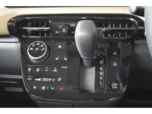 Mitsubishi Delica Mini 12