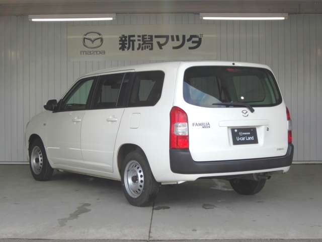 Mazda Familia Van 11