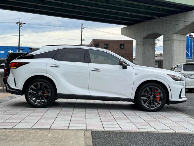 Lexus RX 7