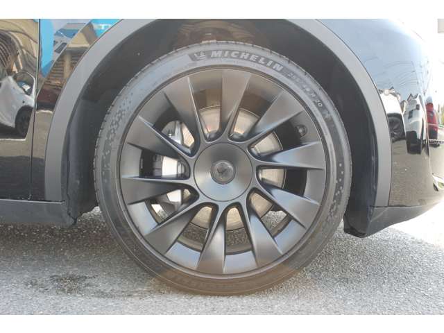 Tesla Model Y 11