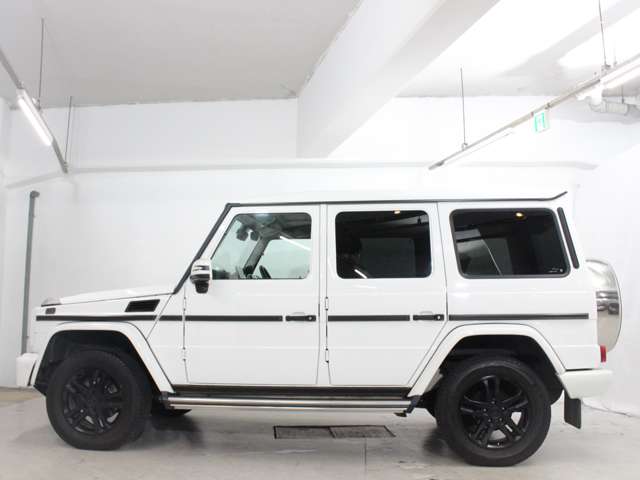 Mercedes-Benz G-Class 8