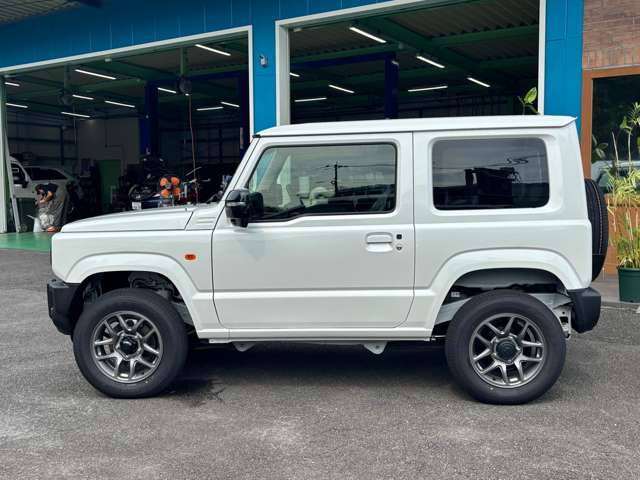 Suzuki Jimny 3