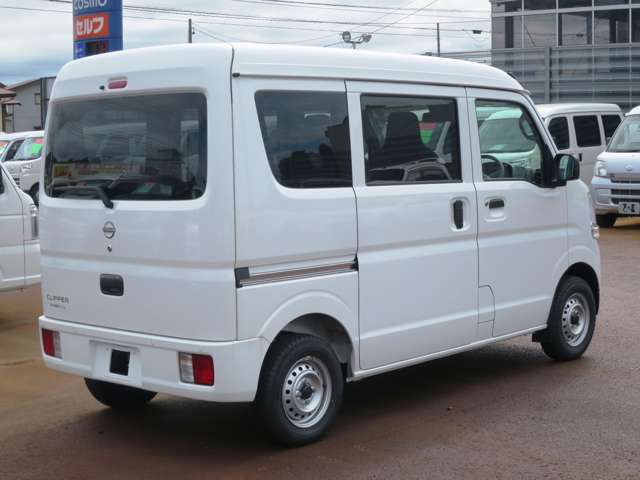 Nissan NV100 Clipper 3