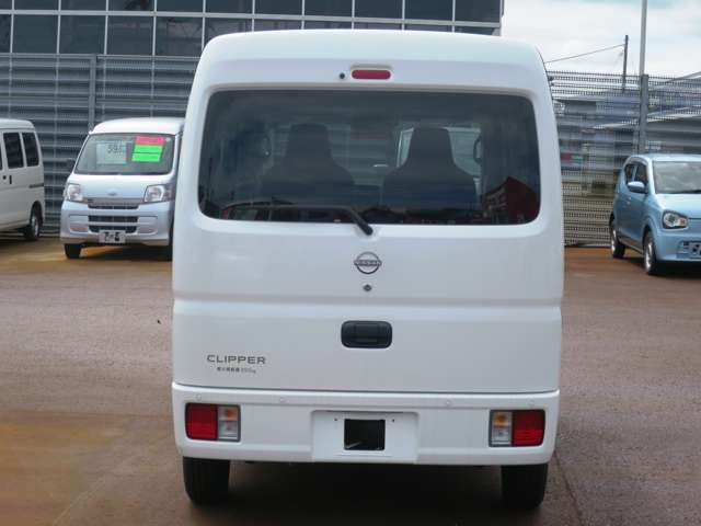 Nissan NV100 Clipper 4