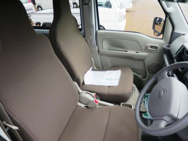 Nissan NV100 Clipper 10