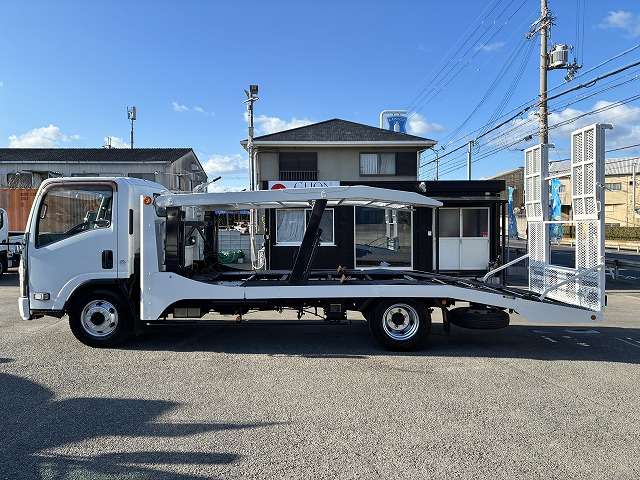 Isuzu Elf 4