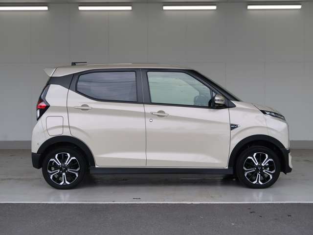 Mitsubishi eK X EV 8
