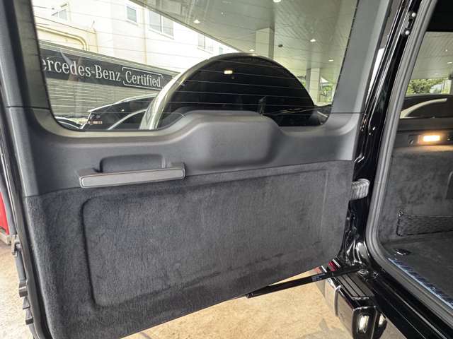 Mercedes-Benz G-Class 12