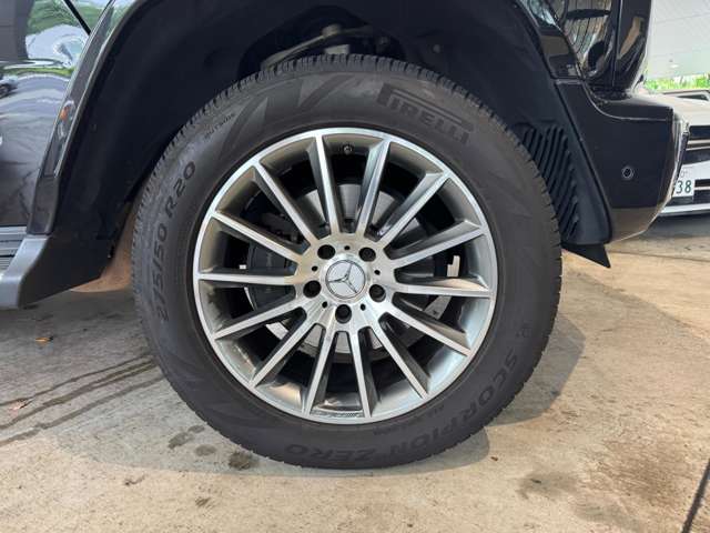 Mercedes-Benz G-Class 10