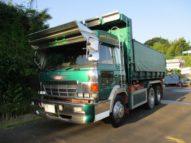 Hino Super Dolphin 4