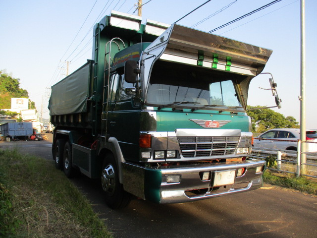 Hino Super Dolphin 5