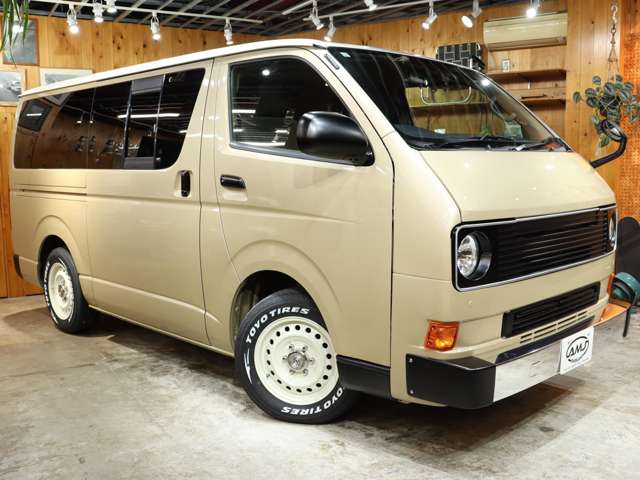 Toyota Hiace Van 9