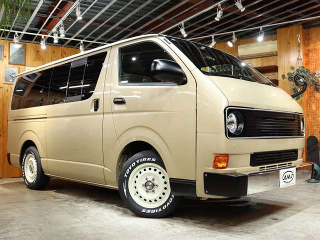 Toyota Hiace Van 10