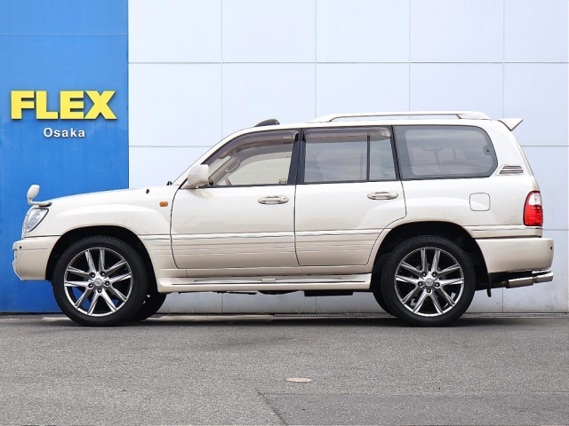 Toyota Land Cruiser Cygnus 8