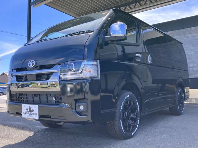 Toyota Hiace Van 7