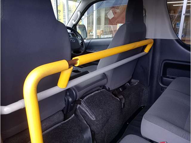 Toyota Hiace Van 11