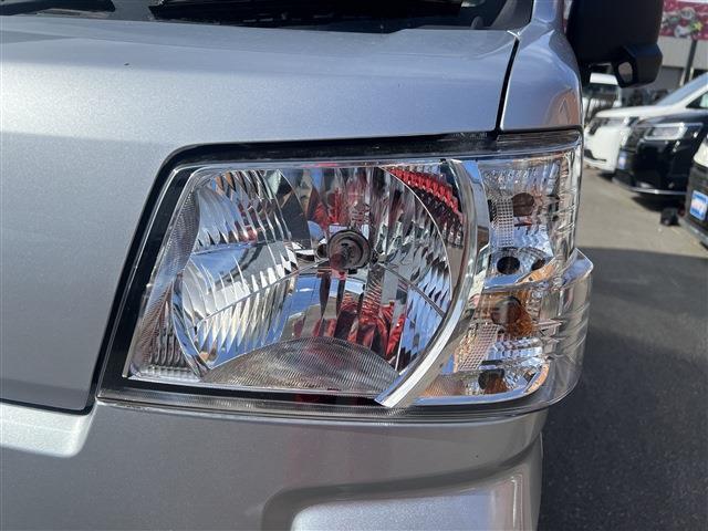 Daihatsu Hijet Cargo 9