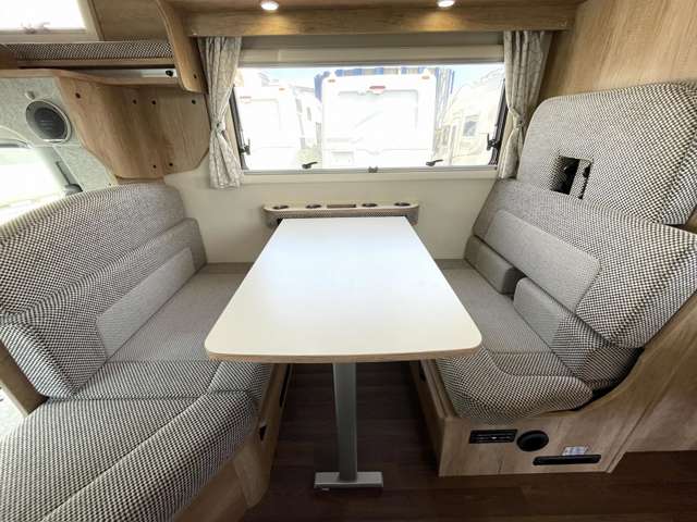 Toyota Camroad 4