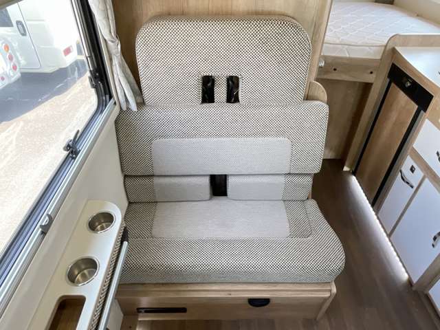 Toyota Camroad 10