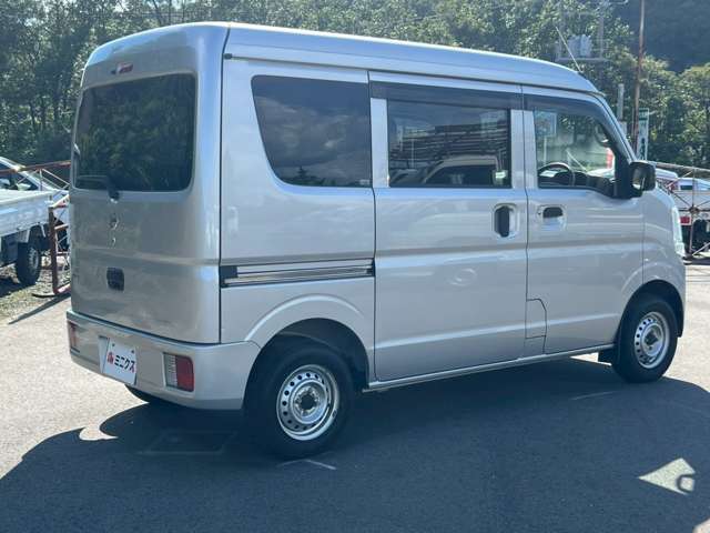Nissan NV100 Clipper 5