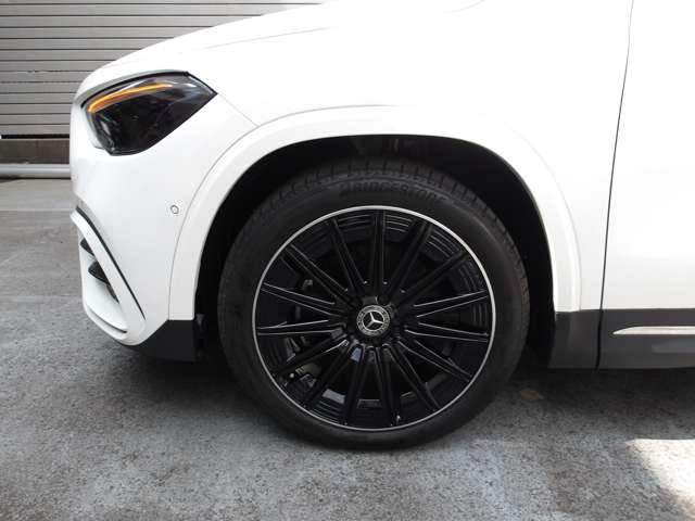 Mercedes-Benz GLA-Class 3
