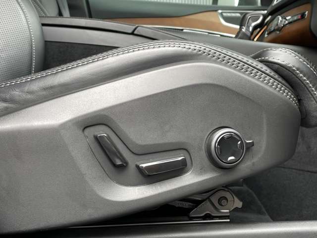 Volvo XC90 8