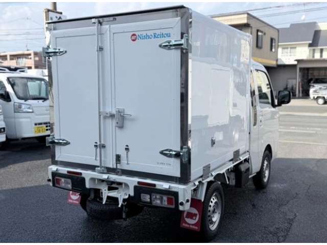 Daihatsu Hijet Truck 3